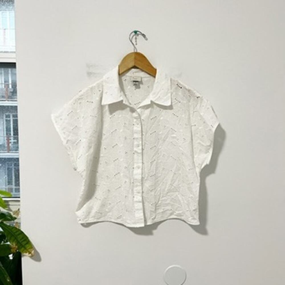 A New Day White Eyelet Cutout Short Sleeve Button Up Size Small